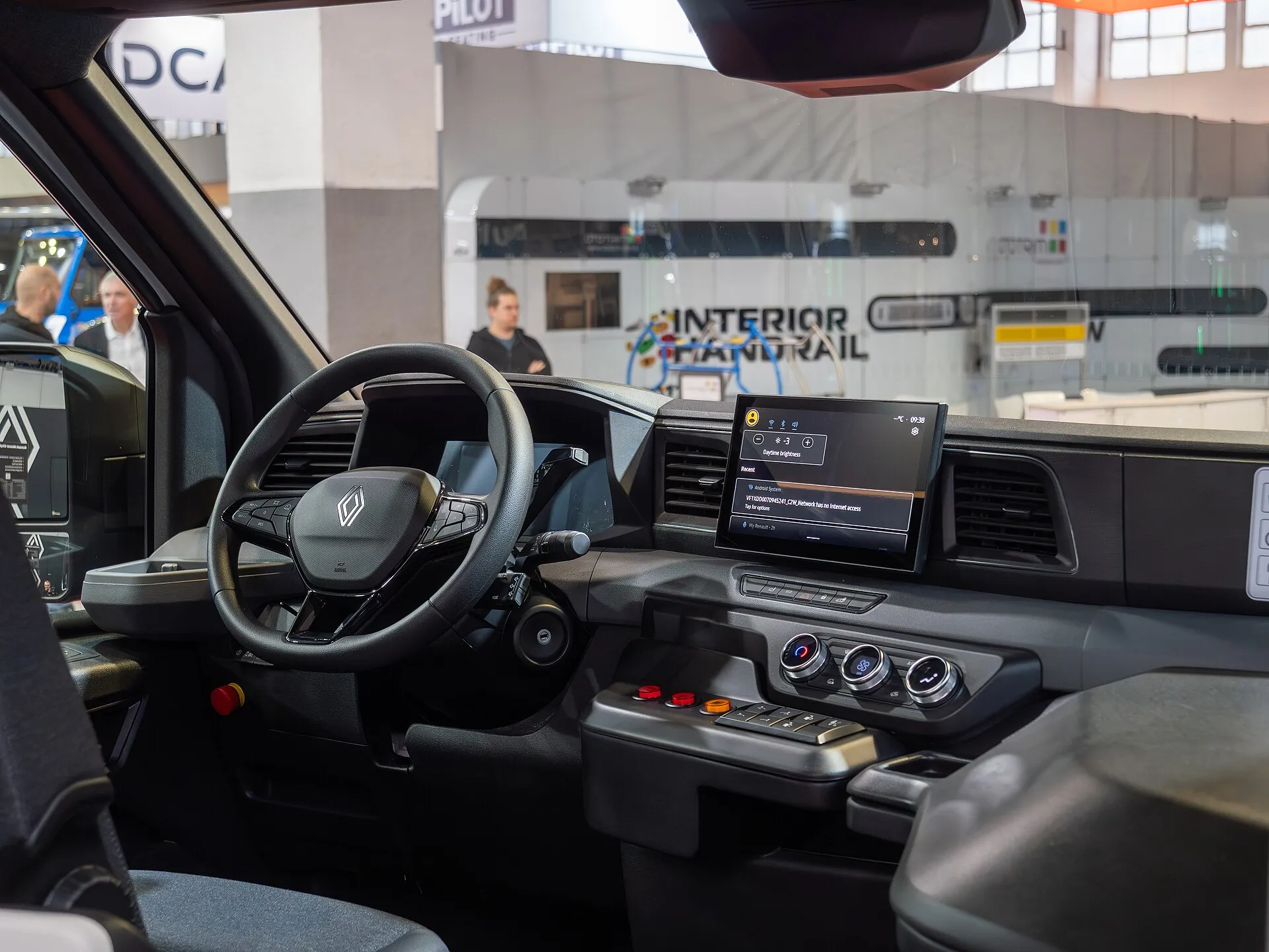 Renault 5 E-Tech interior dashboard